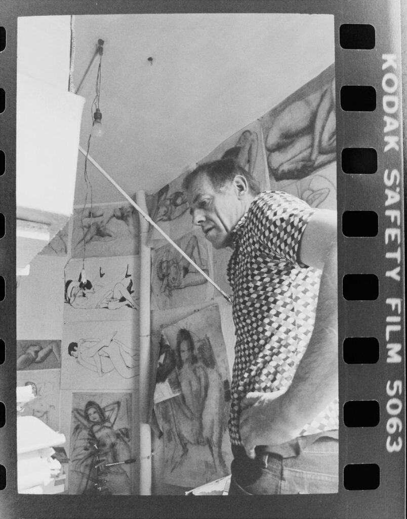 Paul dans son atelier à Ixelles en 1975. (Photo de Daniel Baise)